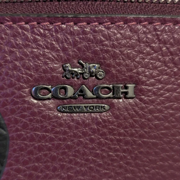 NWT Coach Maleficent Burgundy Leather Wristlet Wallet - Picture 3 of 10